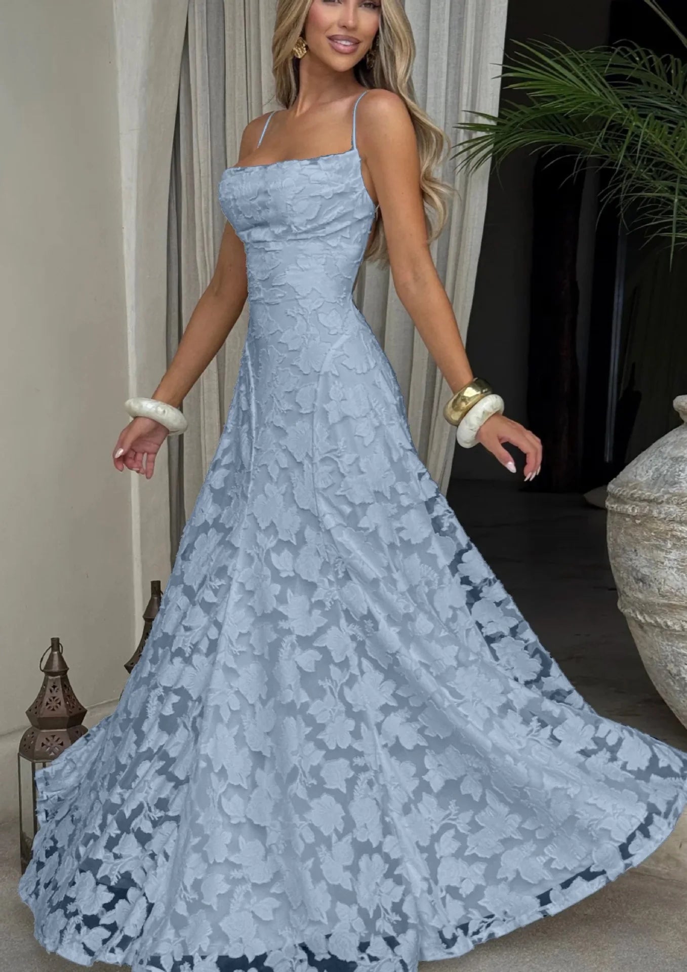 Elena Nocturna — vestido largo de gasa jacquard con espalda descubierta